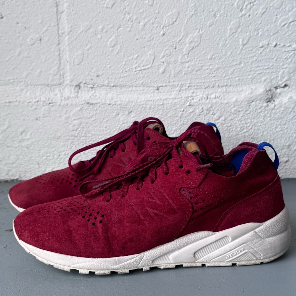New Balance 580 red suede Sneakers Men’s 7 US (Women’s 8.5)Casual Comfort Rare